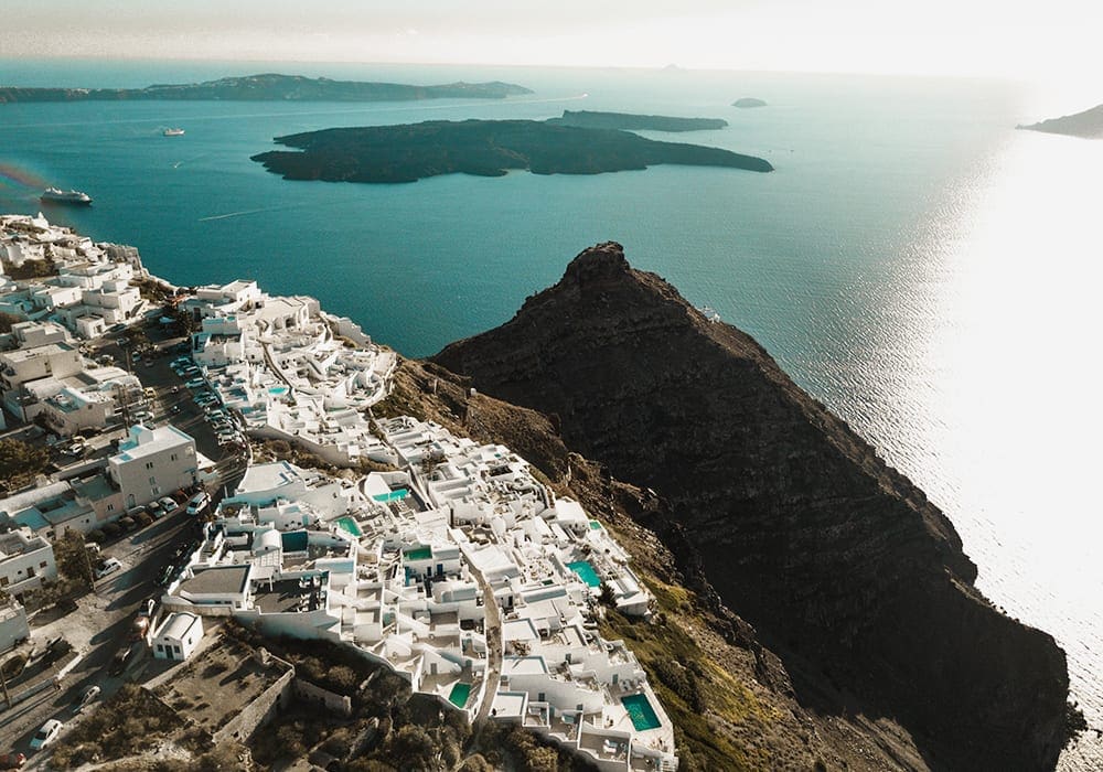 White Cycladic architecture in Imerovigli overlooking the Santorini caldera